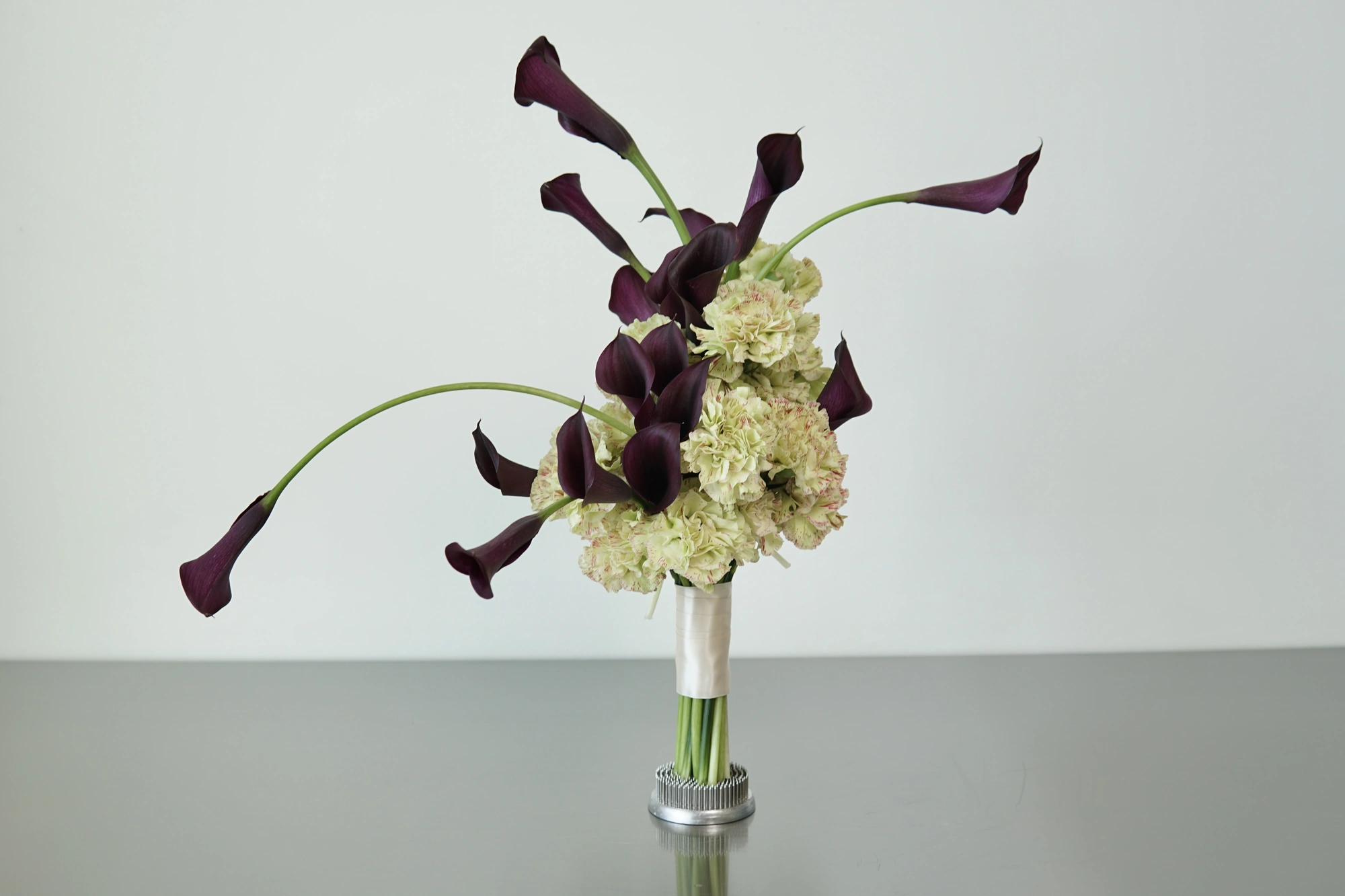 Wedding floral arrangement — primary horizontal view